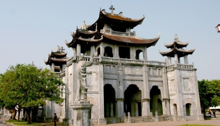 Каменный собор Фатзьем – гармоничное сочетание европейской и азиатской архитектуры